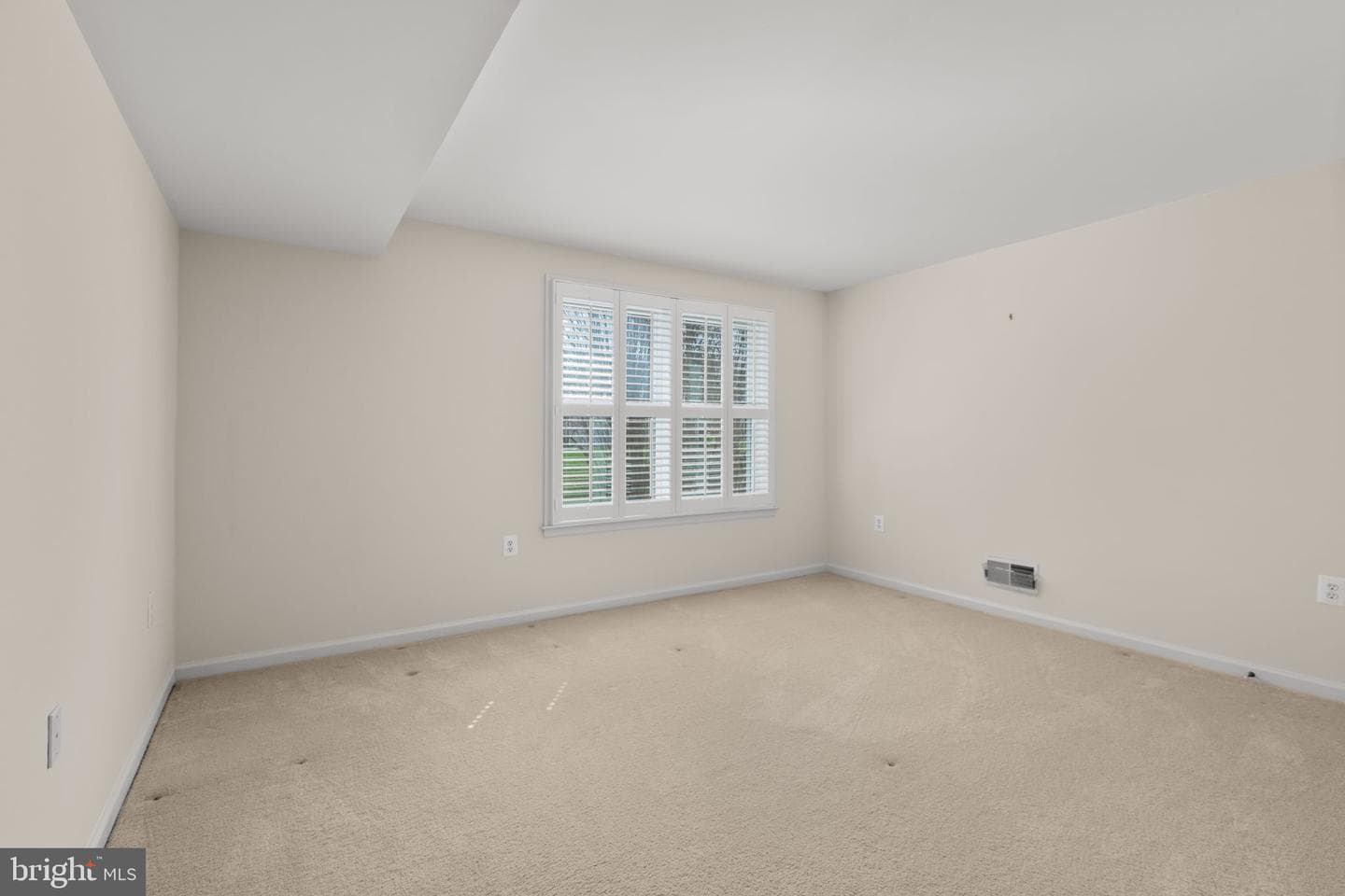 204 Bridgewater Circle photo 35