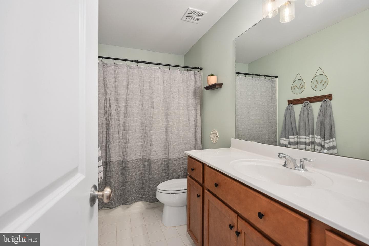 960 Coastal Avenue photo 30