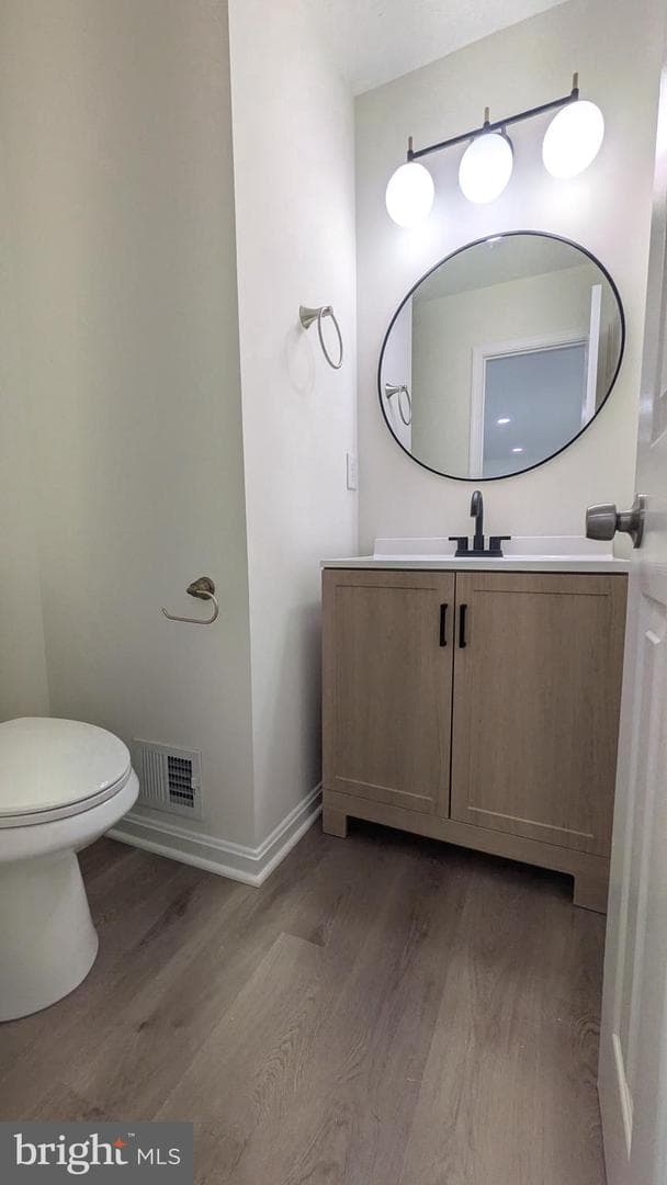 205 Admiral Cove photo 10
