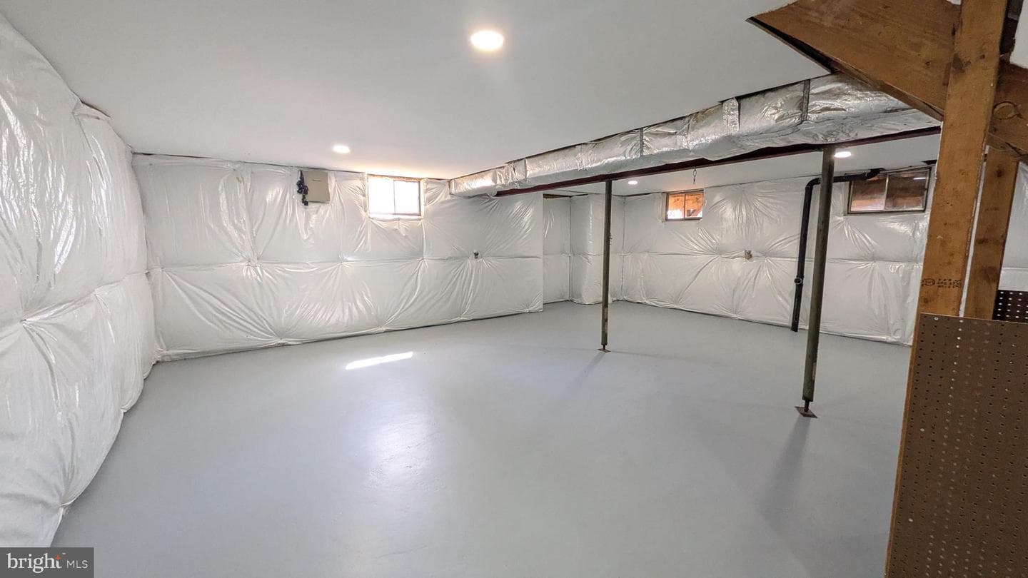 205 Admiral Cove photo 27