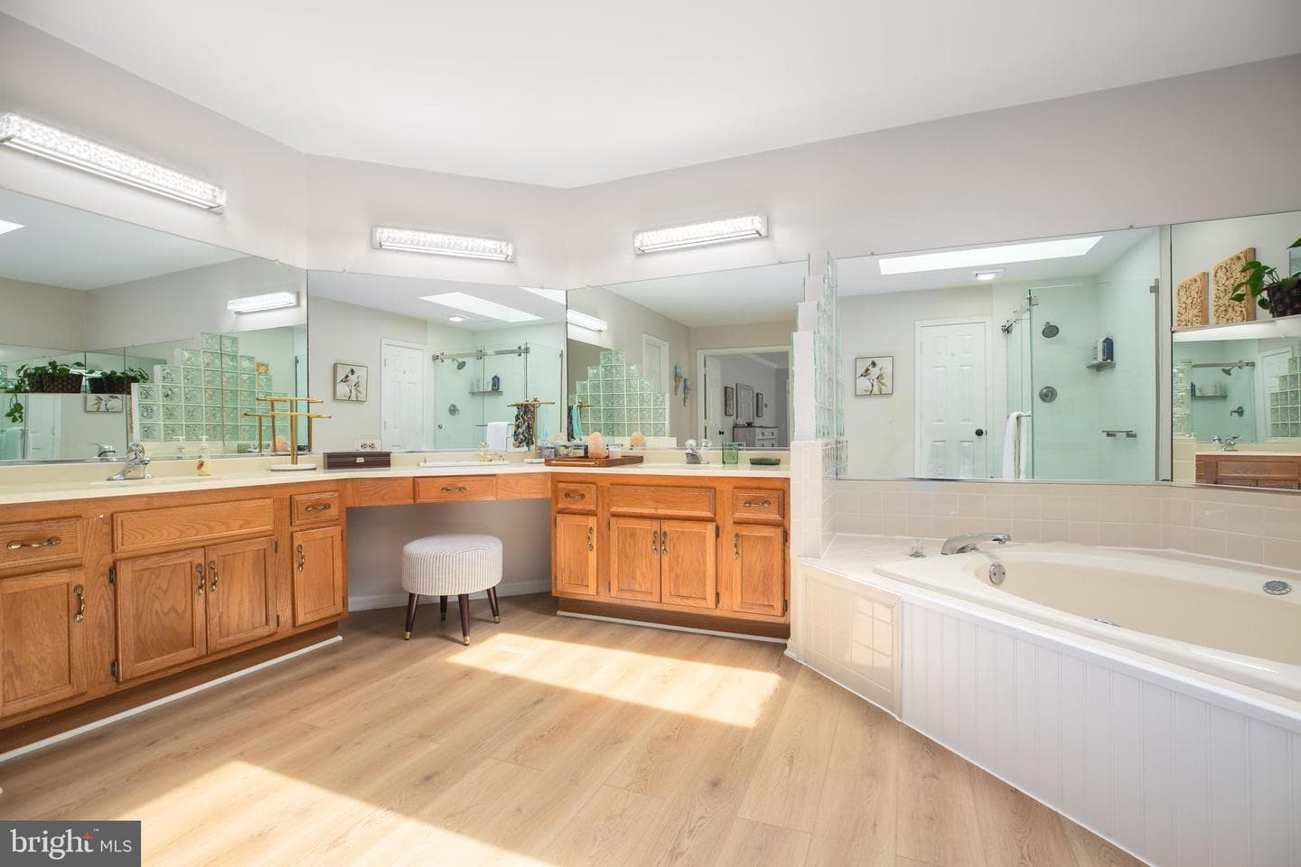 1111 Richmond Drive photo 44