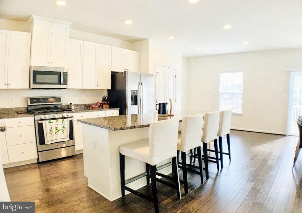 307 Streamview Drive photo 9
