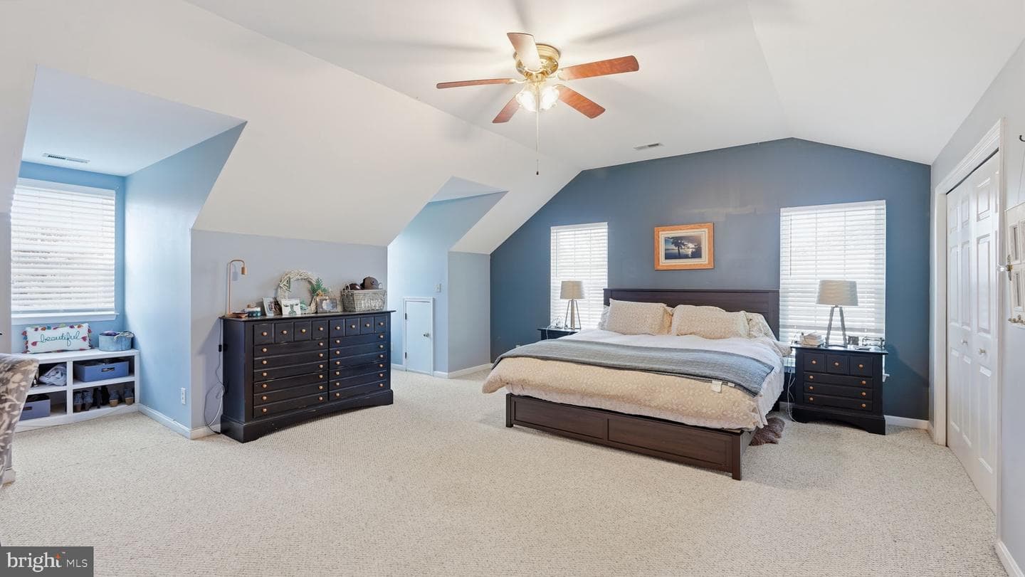 4 Exeter Lane photo 23