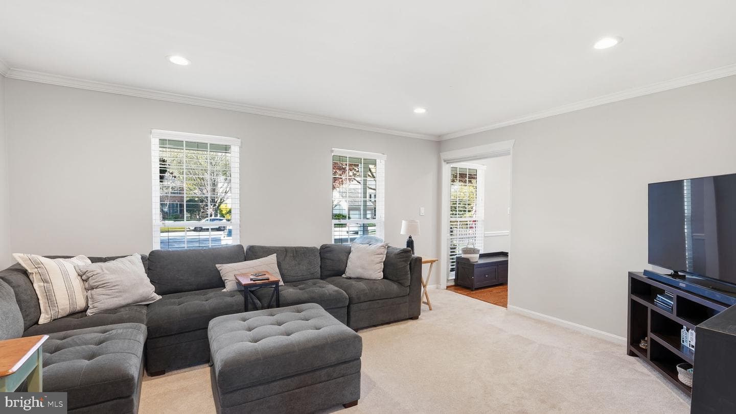 4 Exeter Lane photo 9