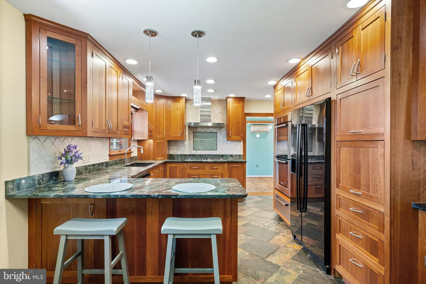 910 Carol Lane photo 11