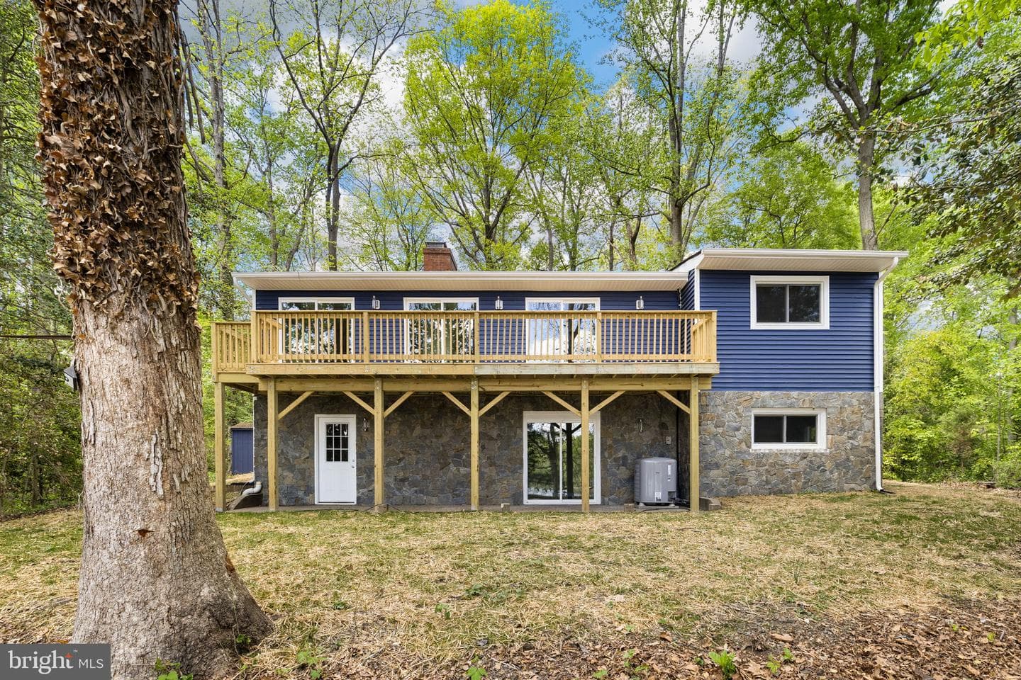 1070 Lakeview Dr photo 25