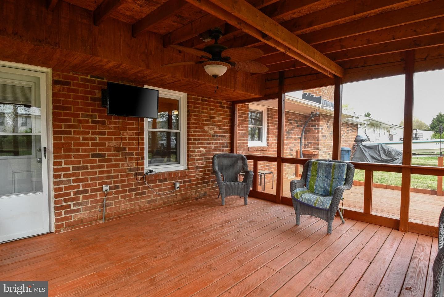 716 Edwards Drive photo 4