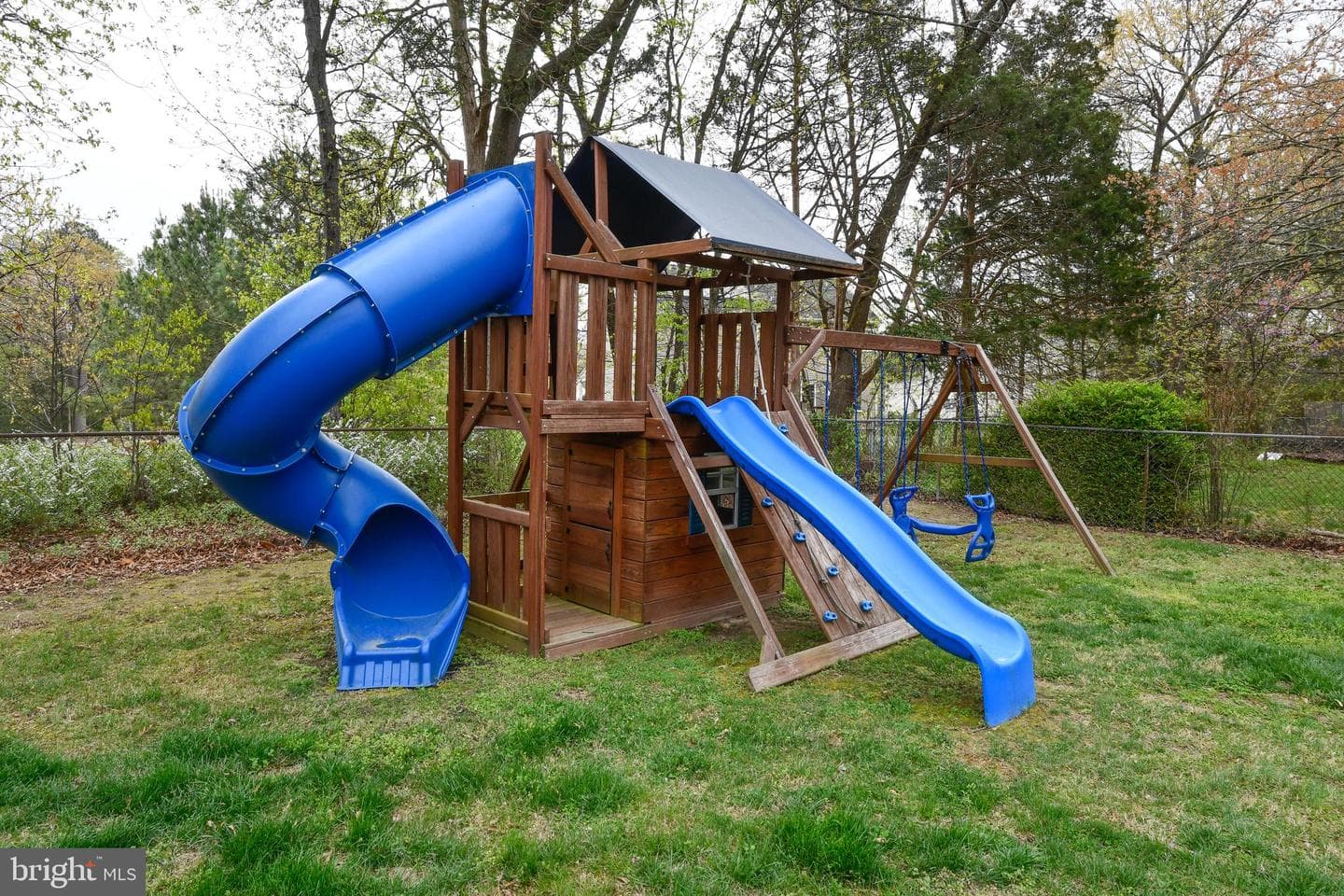 716 Edwards Drive photo 9