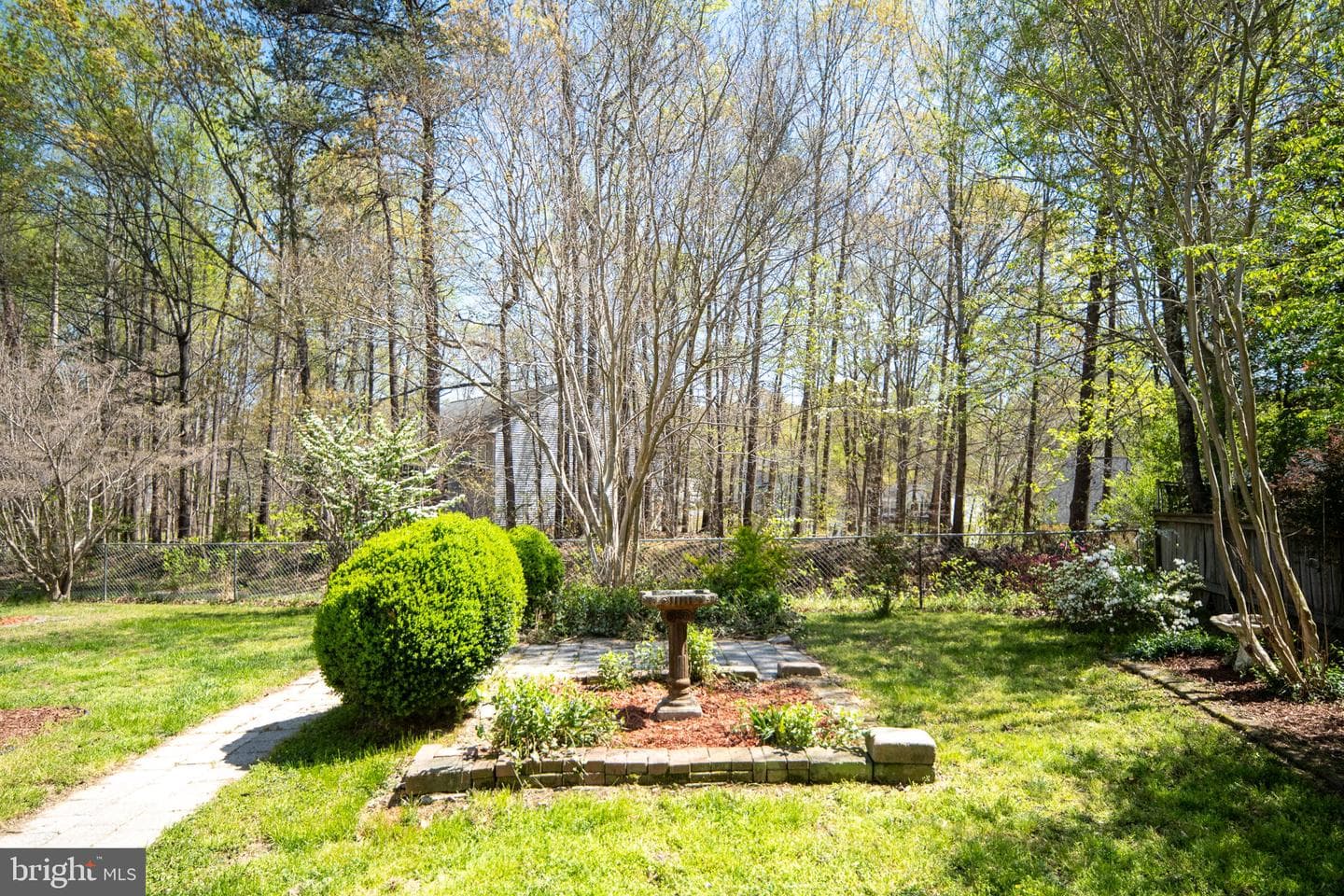 19 Acacia Court photo 52