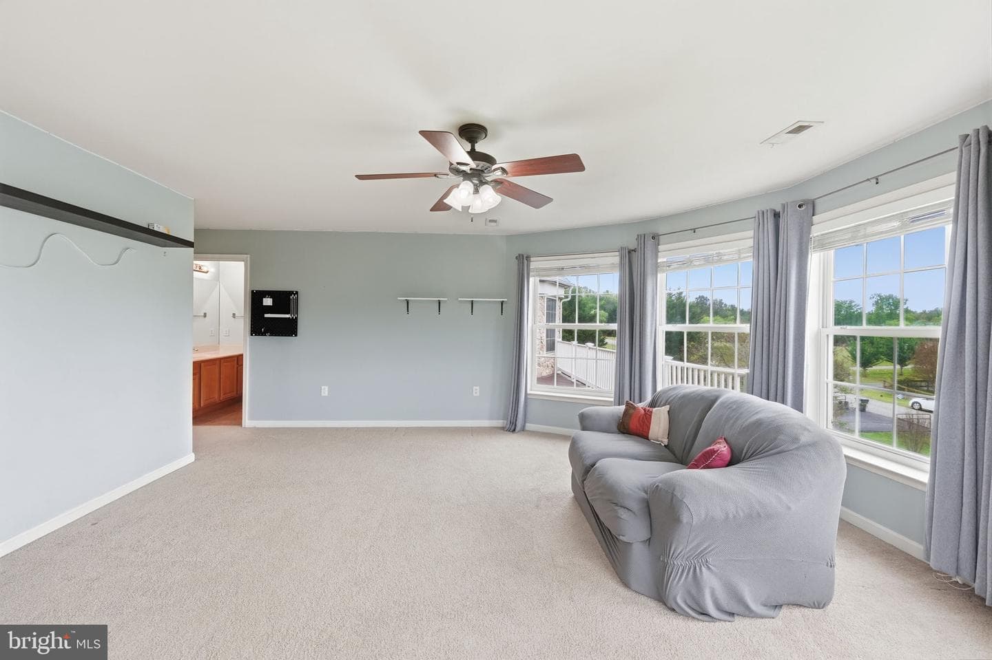 51 Equestrian Drive photo 41