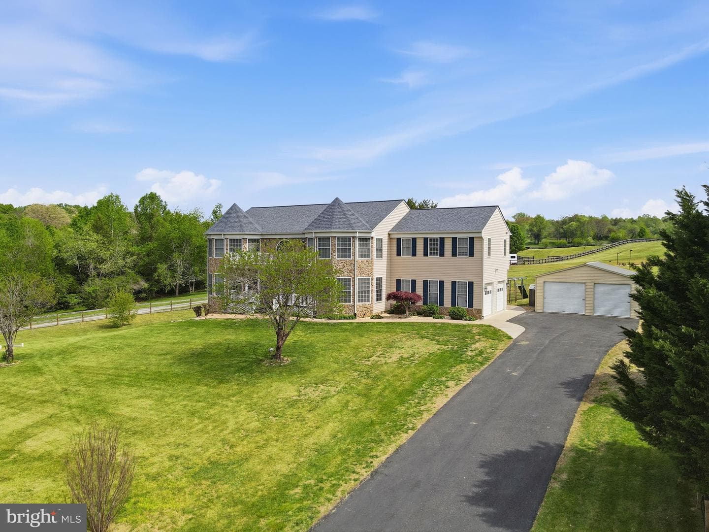 51 Equestrian Drive photo 63