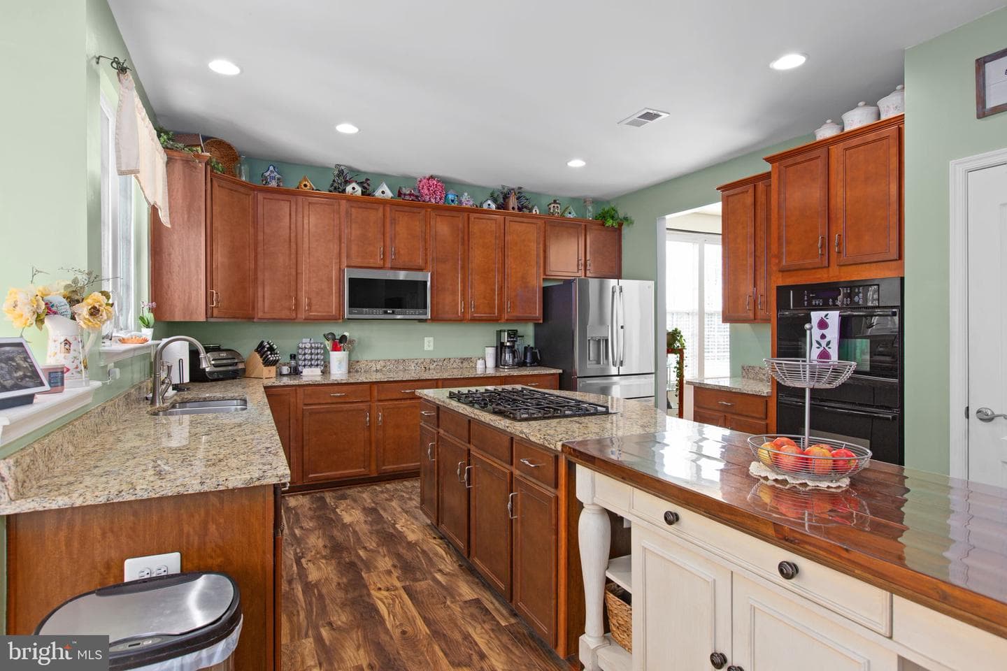 37 Manorwood Drive photo 17