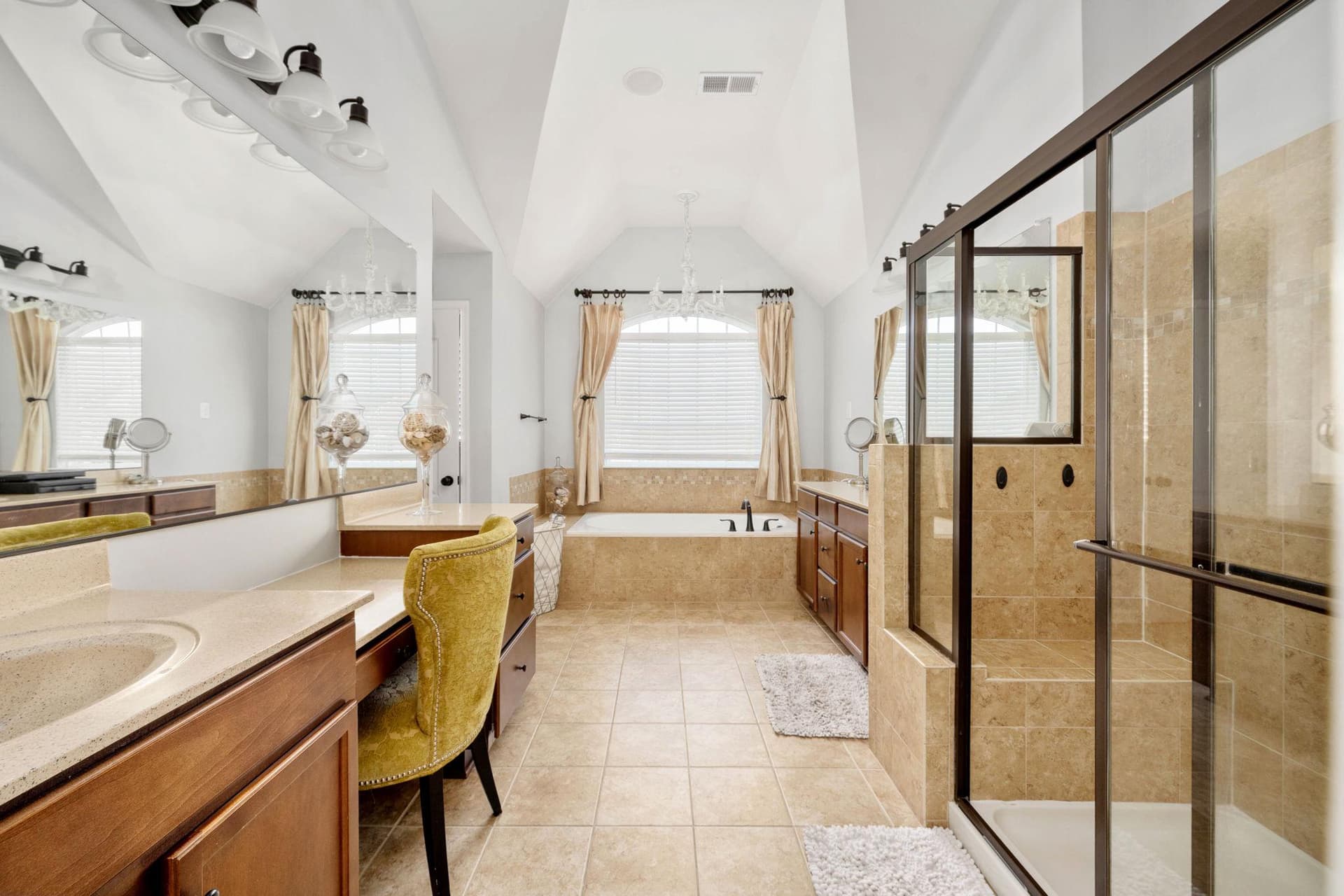 127 Coachman Circle photo 32