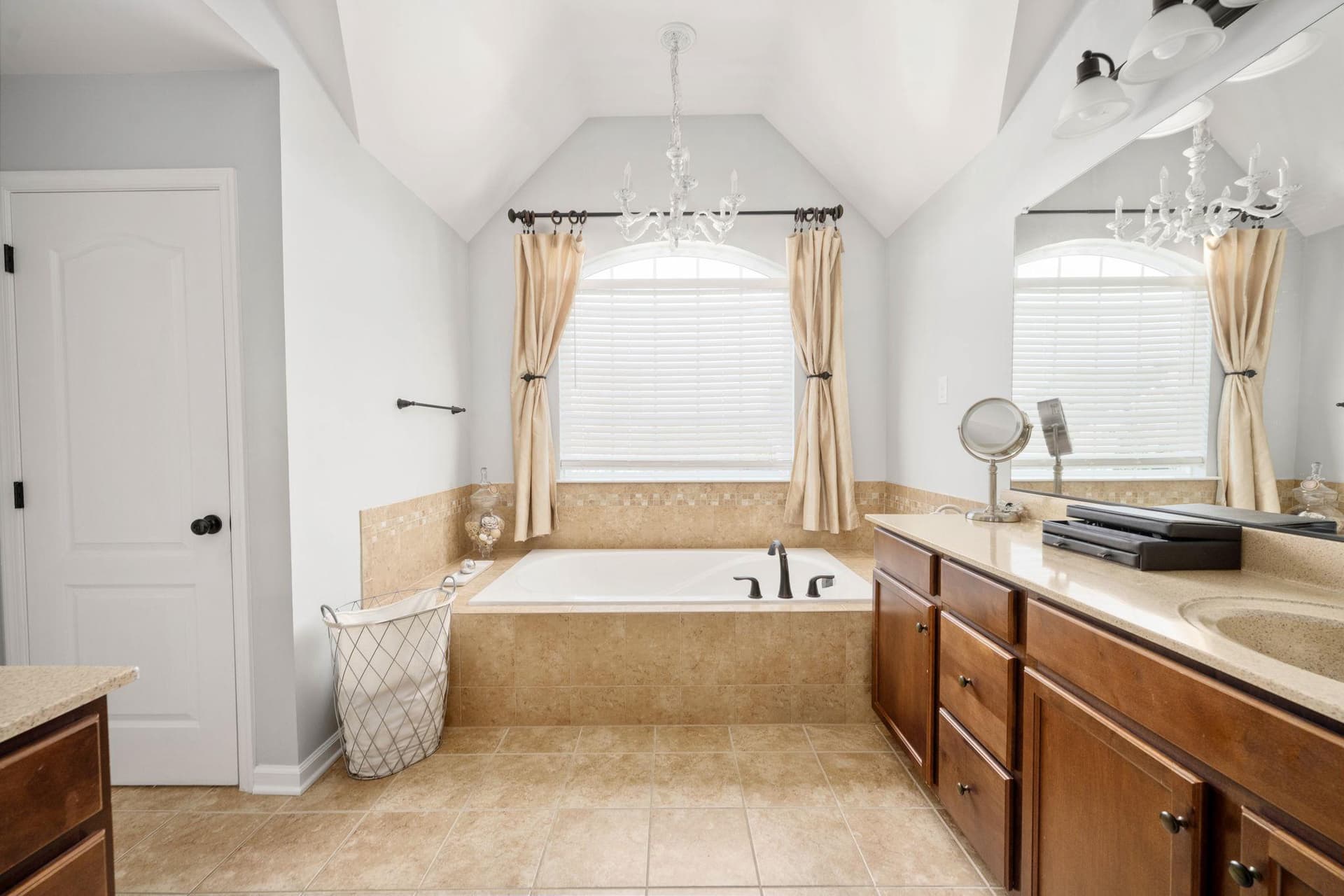 127 Coachman Circle photo 33