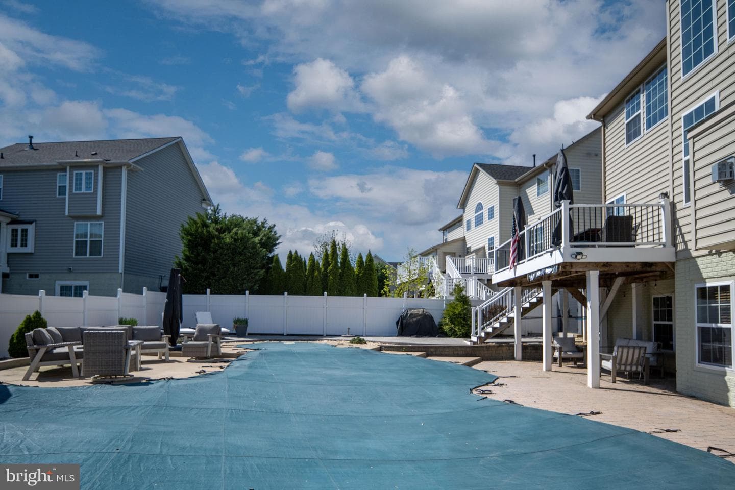 127 Coachman Circle photo 64
