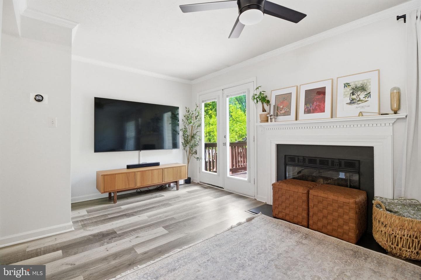 201 Mews Court photo 9
