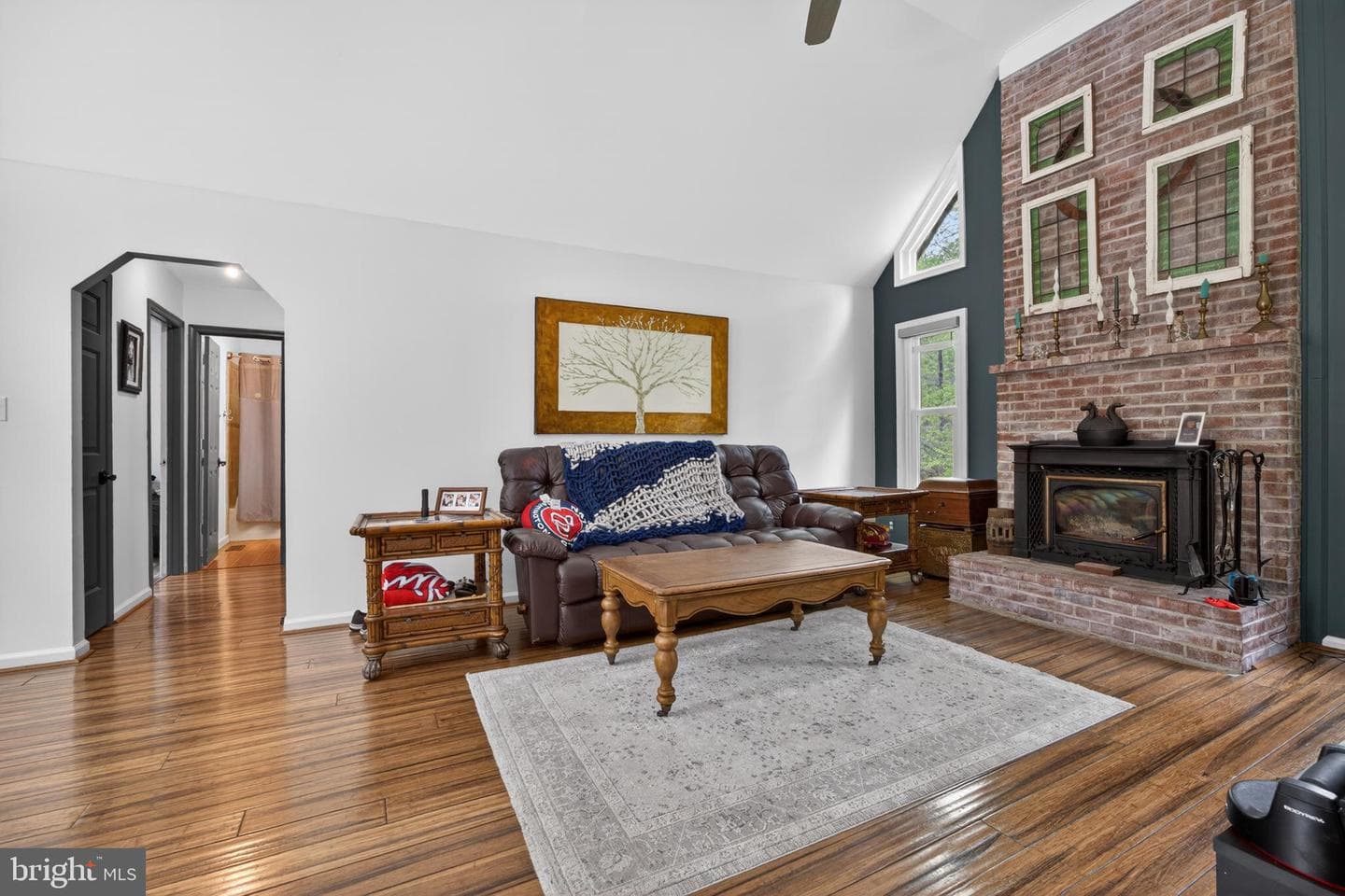 2 Holly Court photo 9