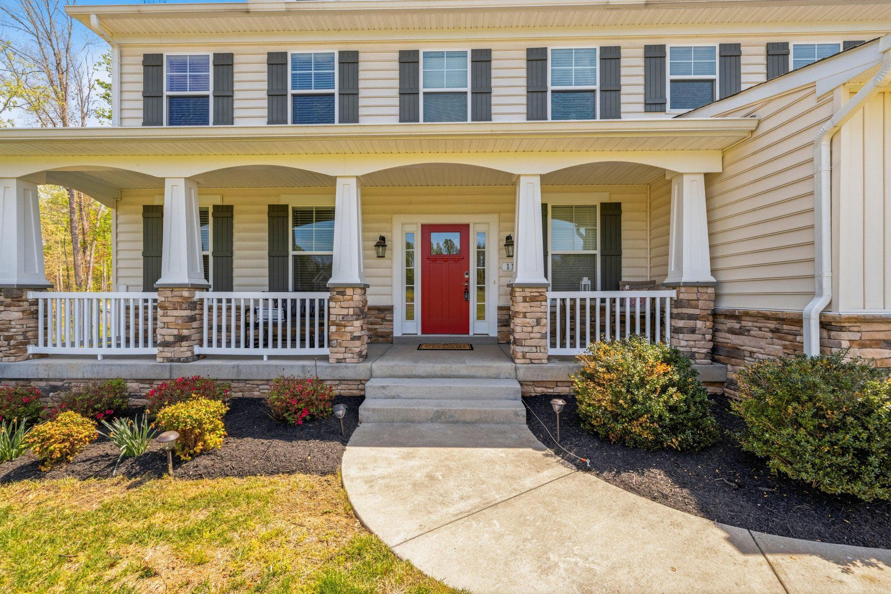 113 Ireland Drive photo 2
