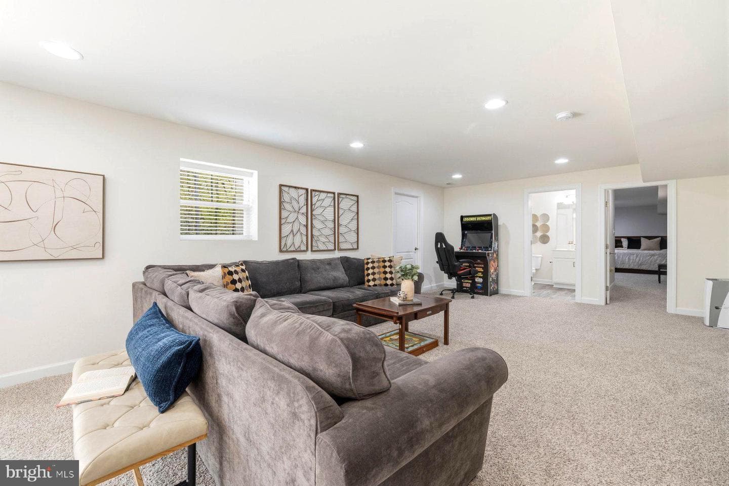 113 Ireland Drive photo 41