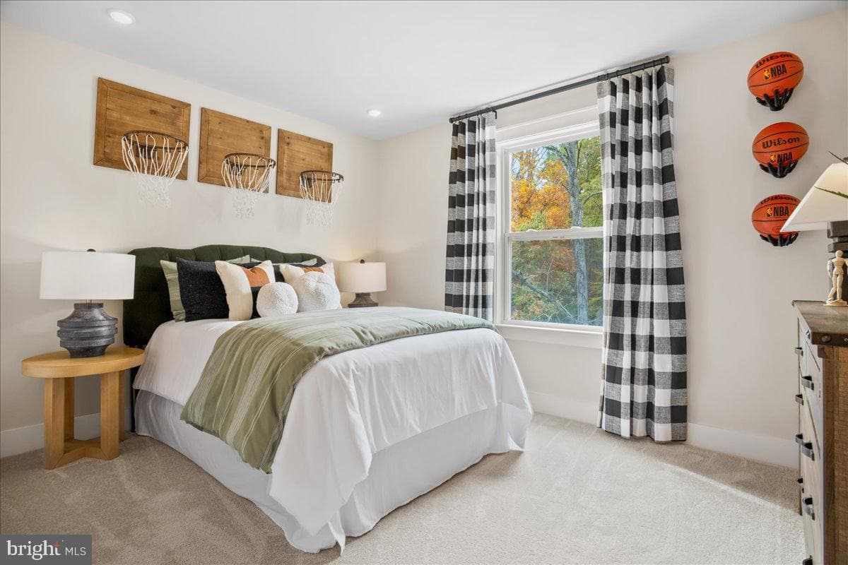 136 Hillsdale Drive photo 10