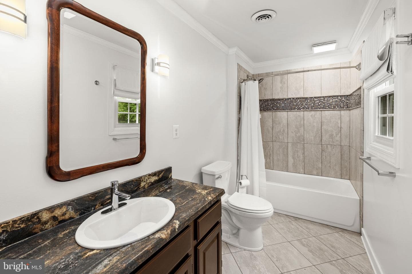 40 Holly Tree Lane photo 62
