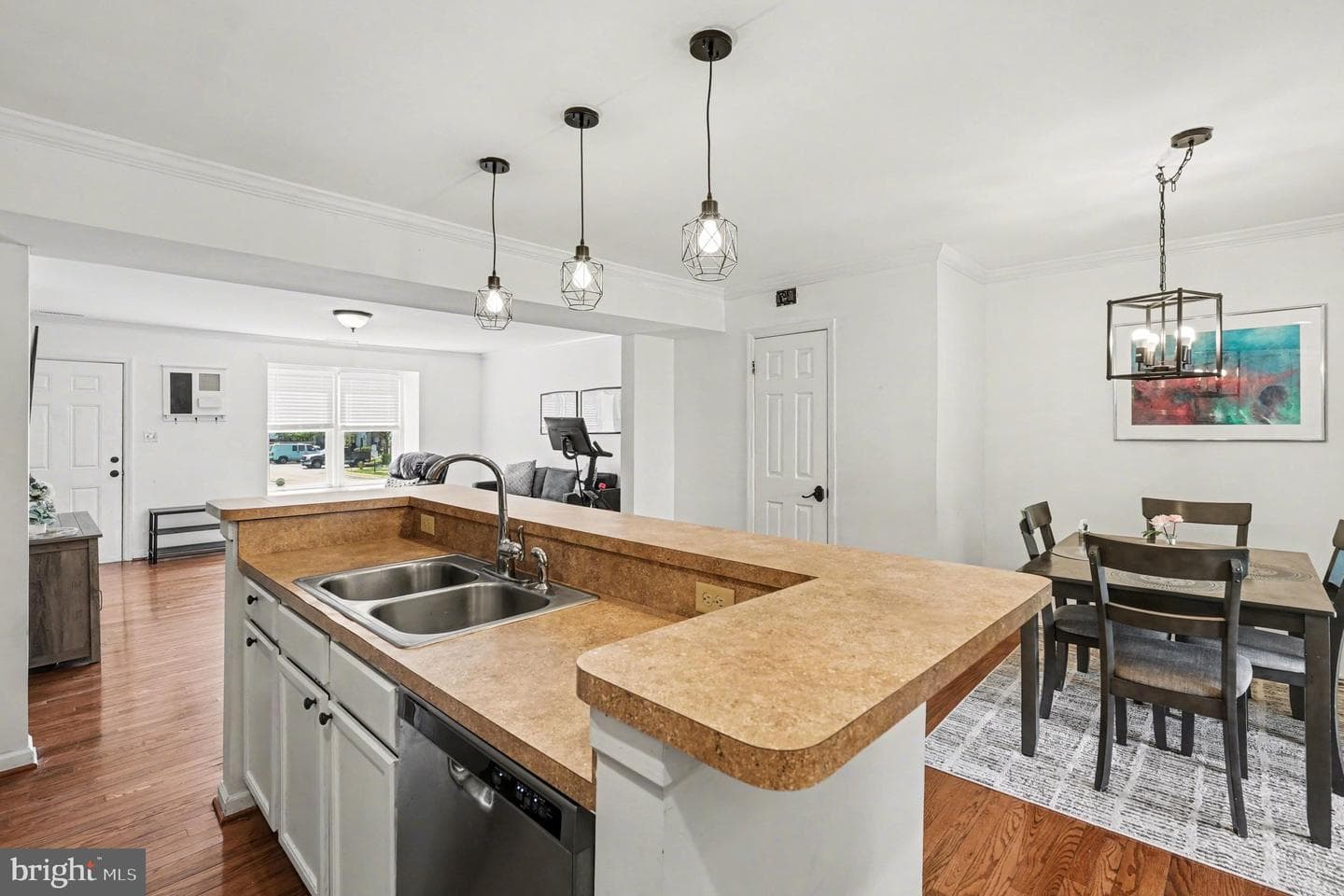 1717 Meadow Drive photo 8
