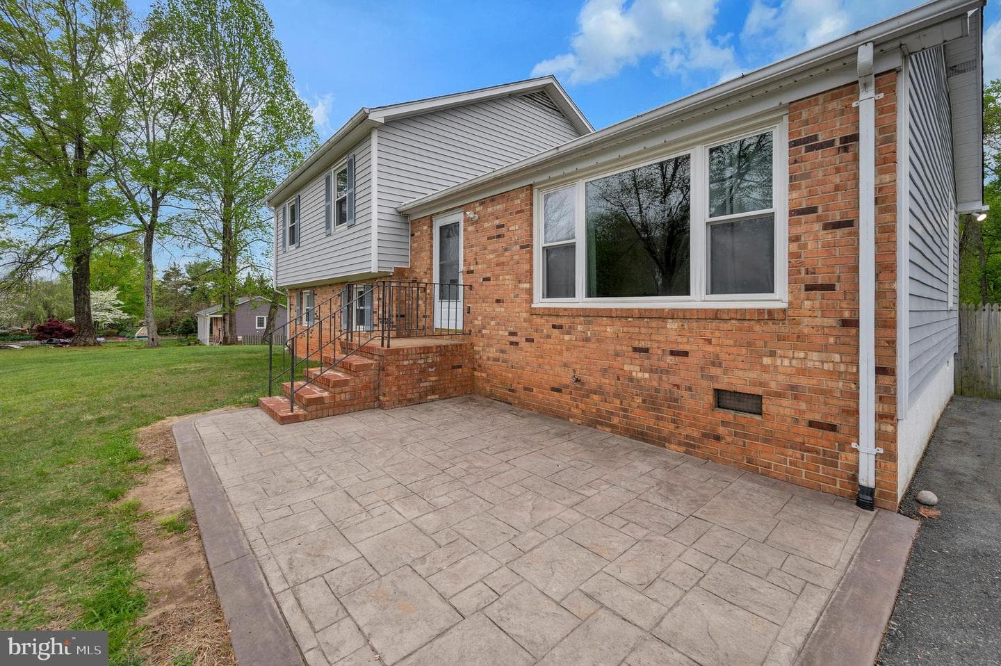 111 Shenandoah Lane photo 6