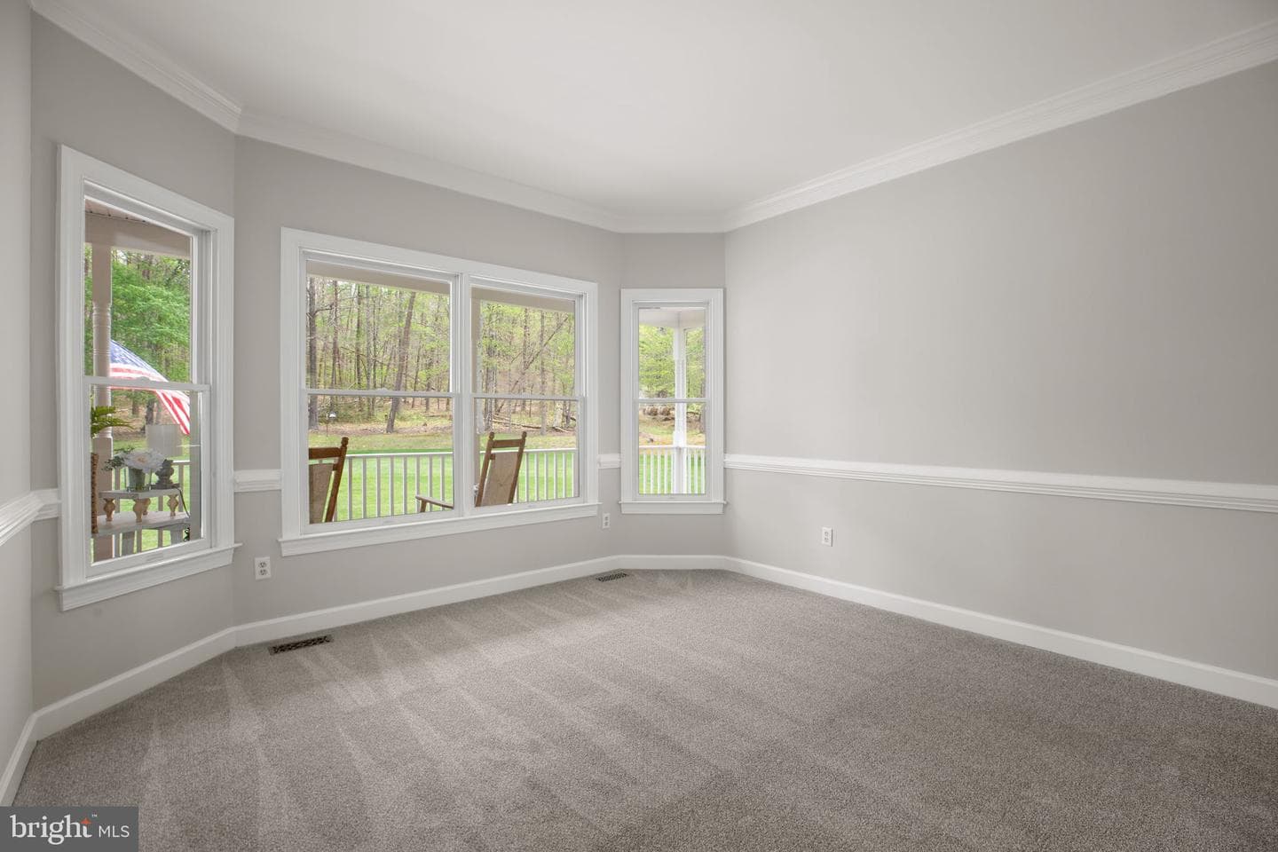839 Queen Anne Drive photo 18