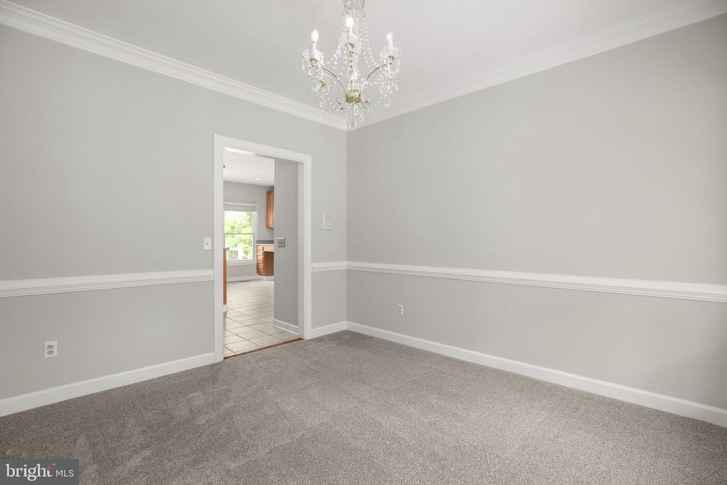 839 Queen Anne Drive photo 22