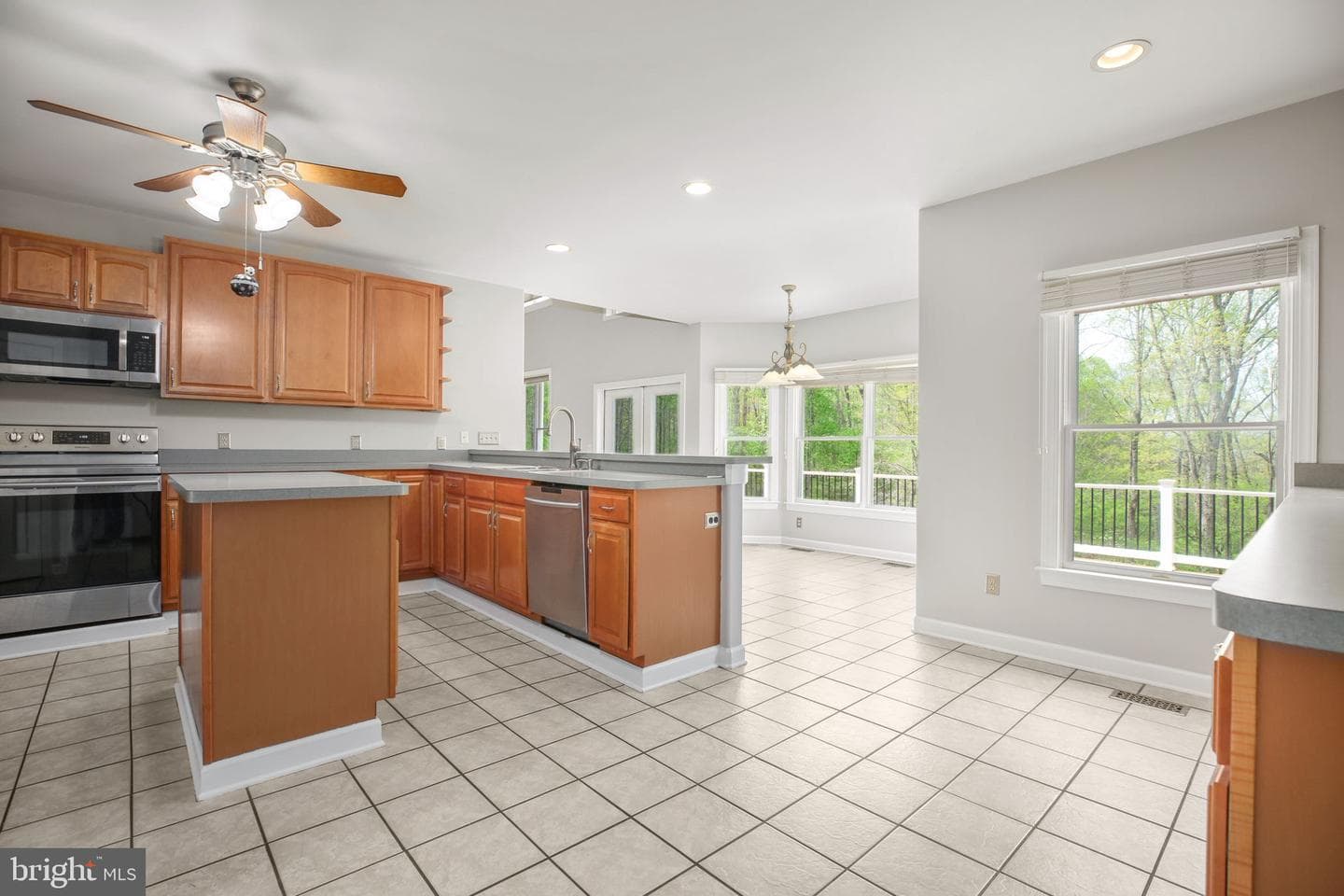 839 Queen Anne Drive photo 30
