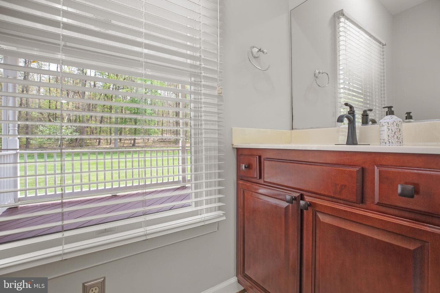 839 Queen Anne Drive photo 41