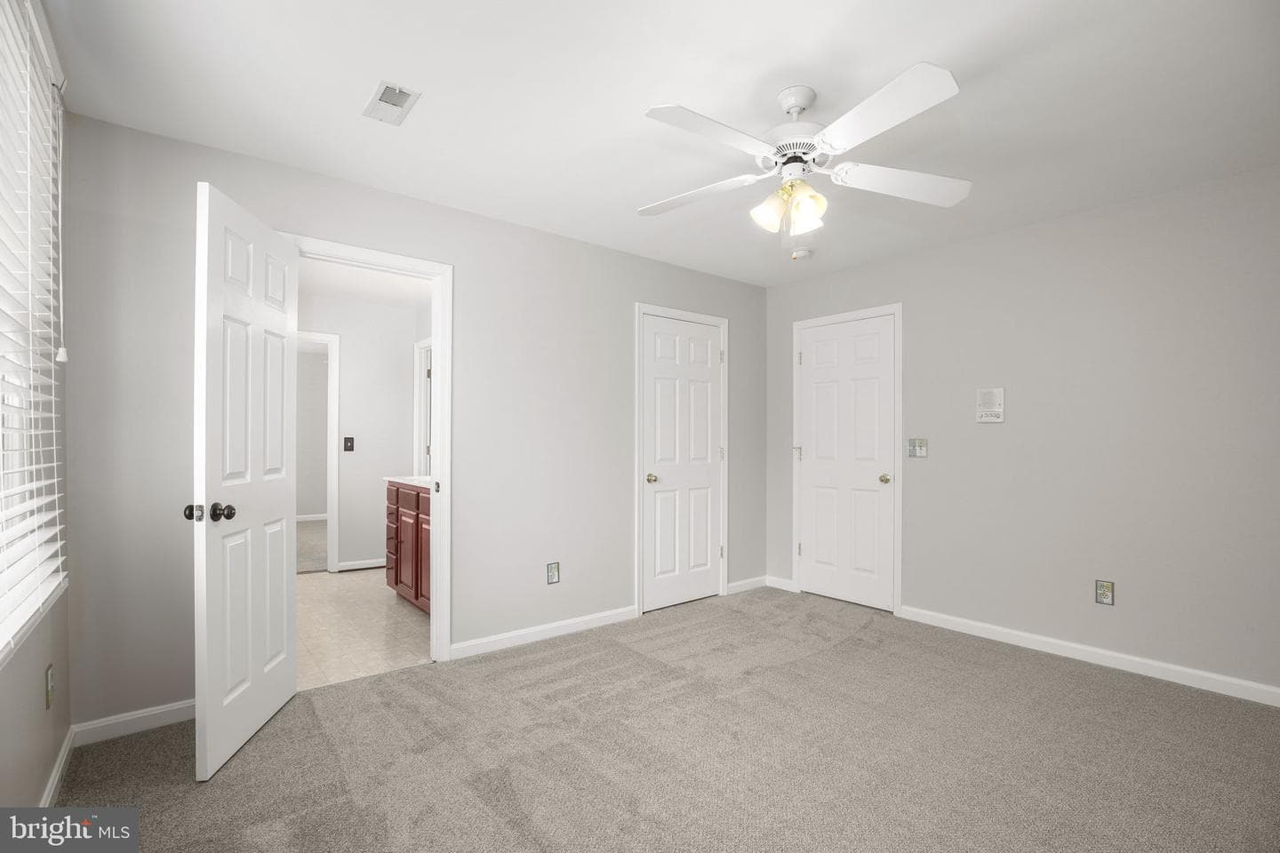 839 Queen Anne Drive photo 54