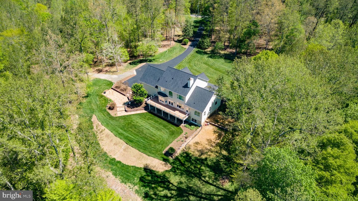 839 Queen Anne Drive photo 97