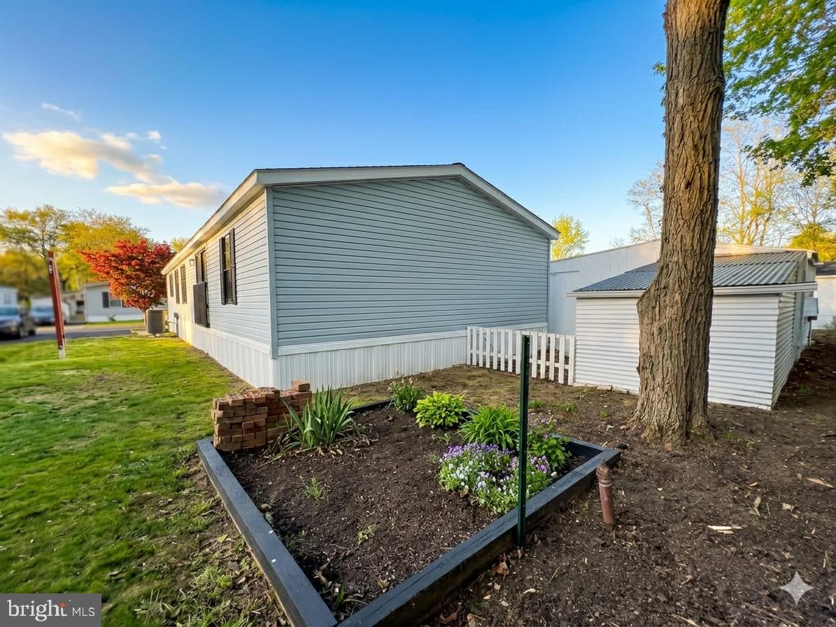 9 Robert Street photo 25