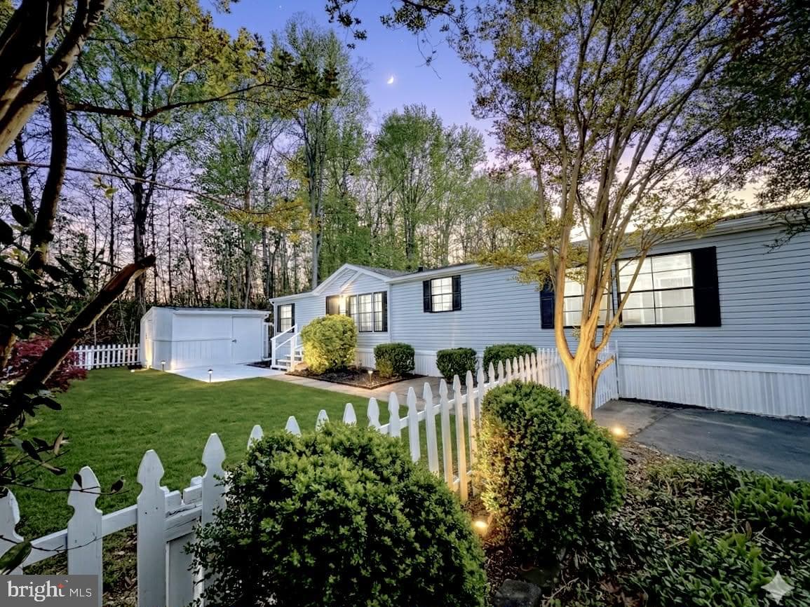 9 Robert Street photo 28