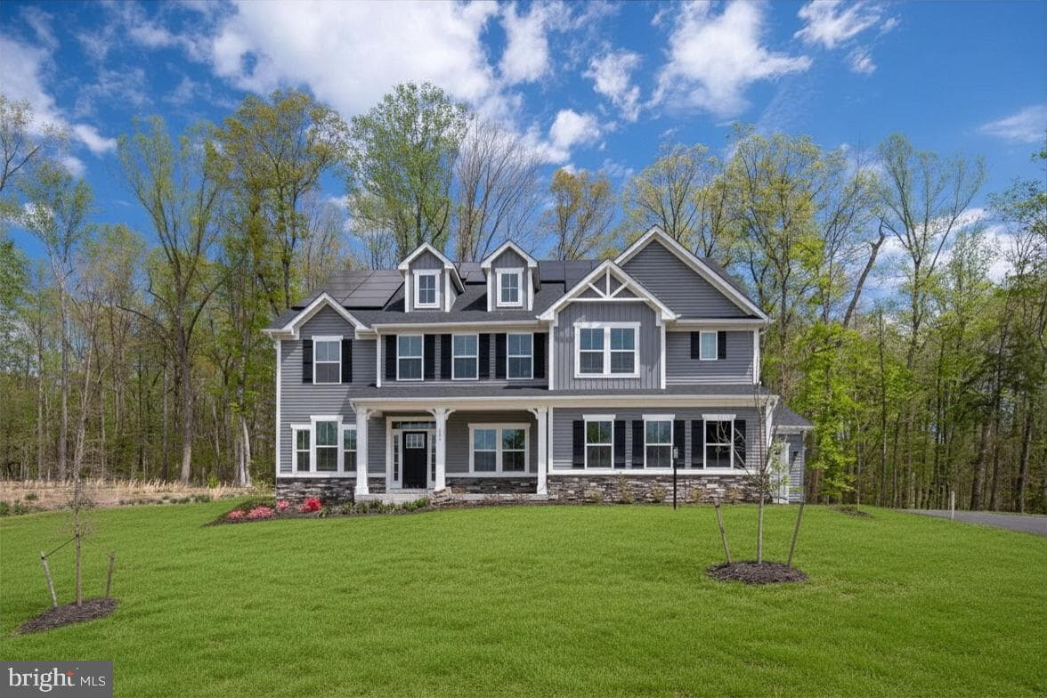 112 Lake Bluff Court, Fredericksburg
