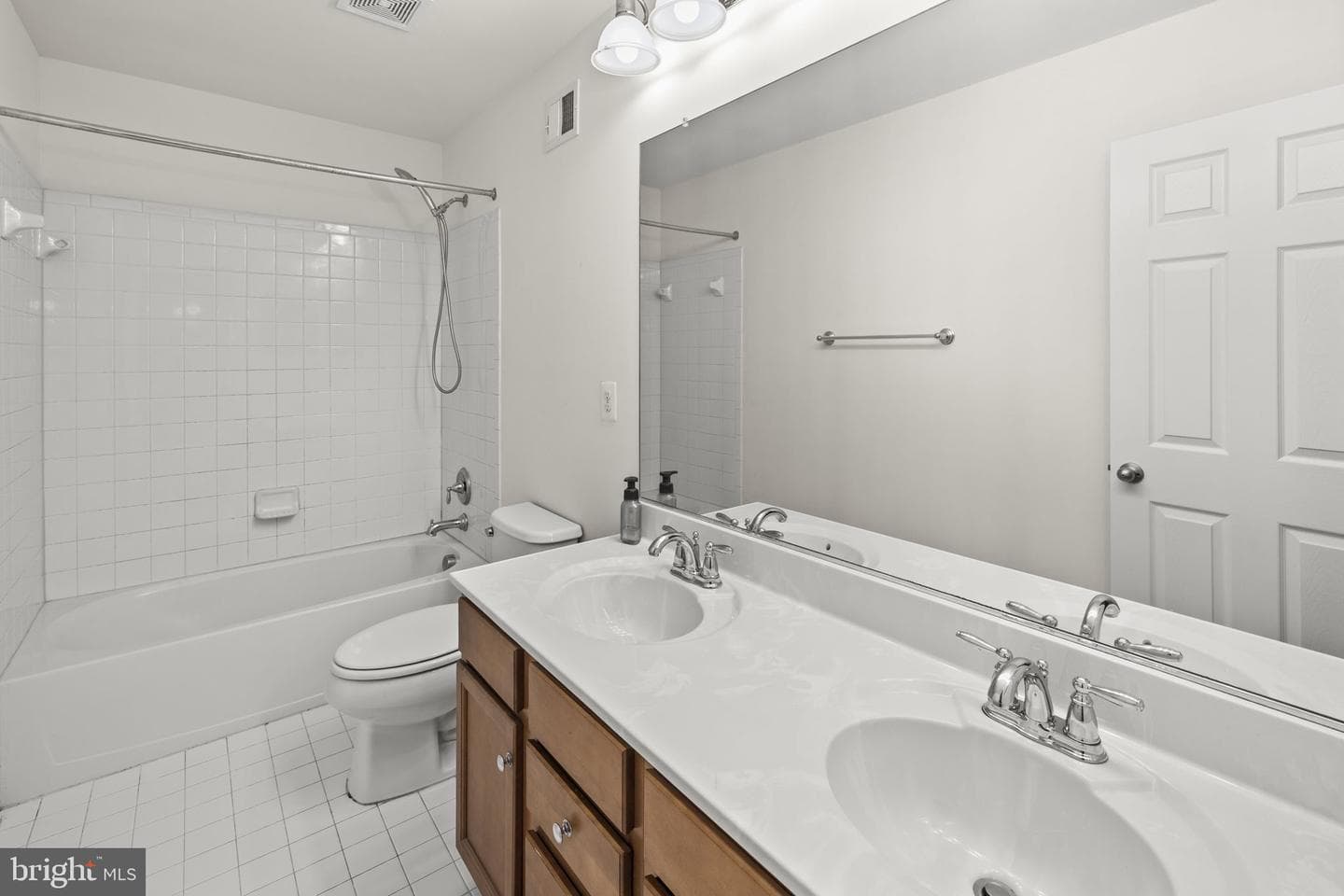 22 Cornerstone Drive photo 40