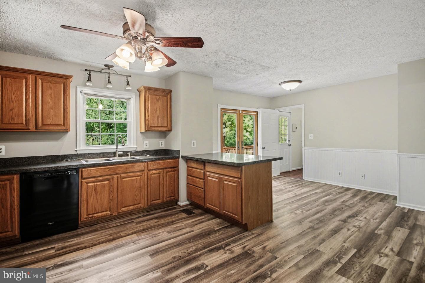 2127 Aquia photo 9