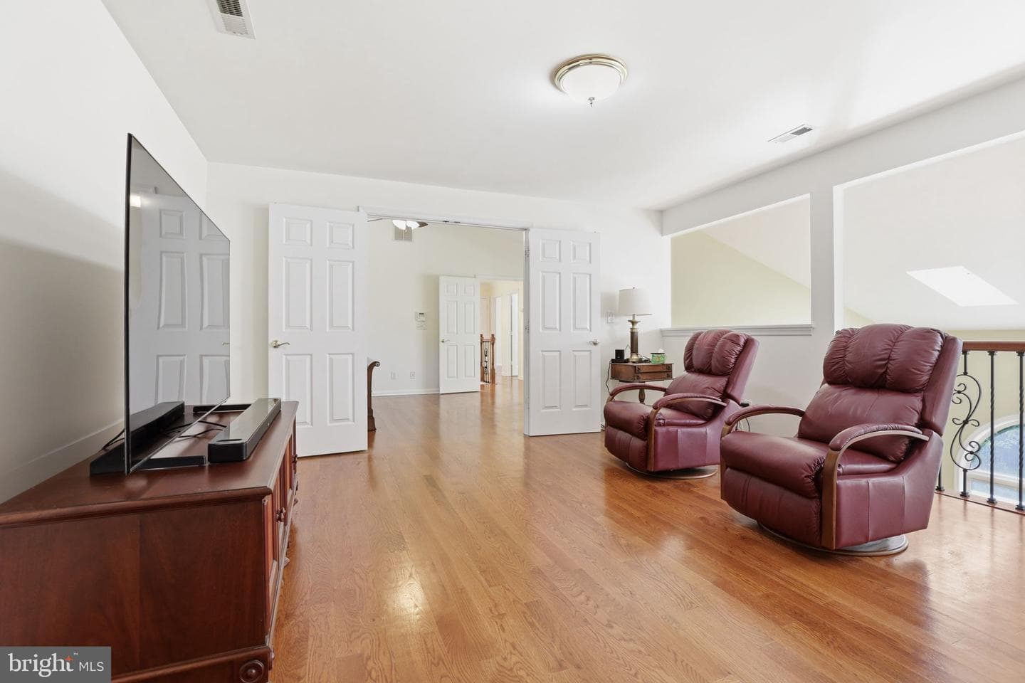 56 Monument Drive photo 29