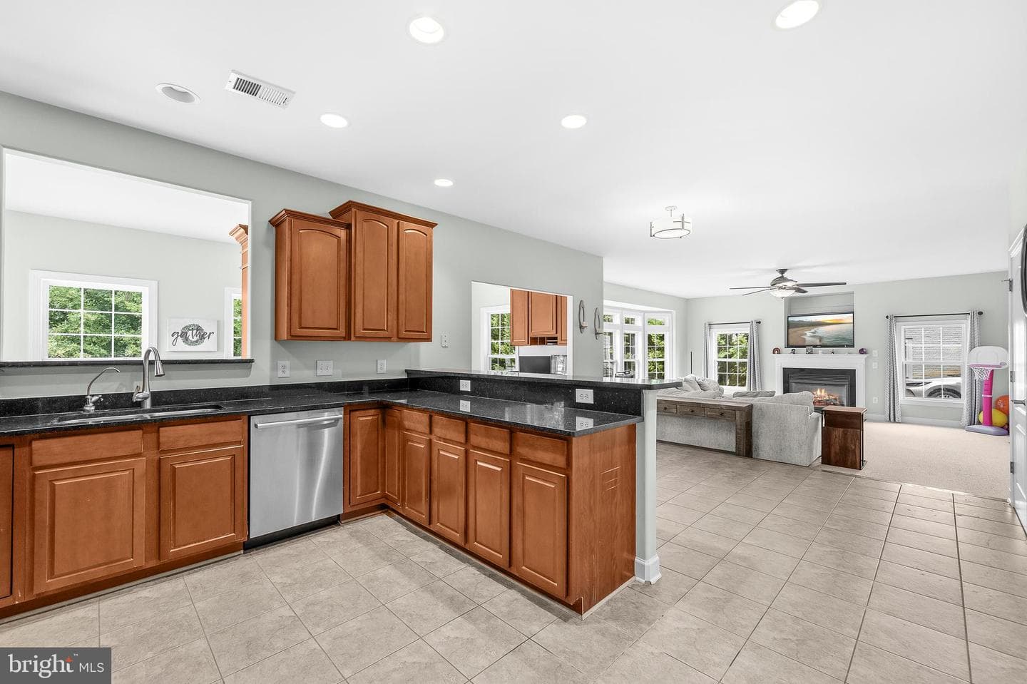 6 Towering Oaks Drive photo 16