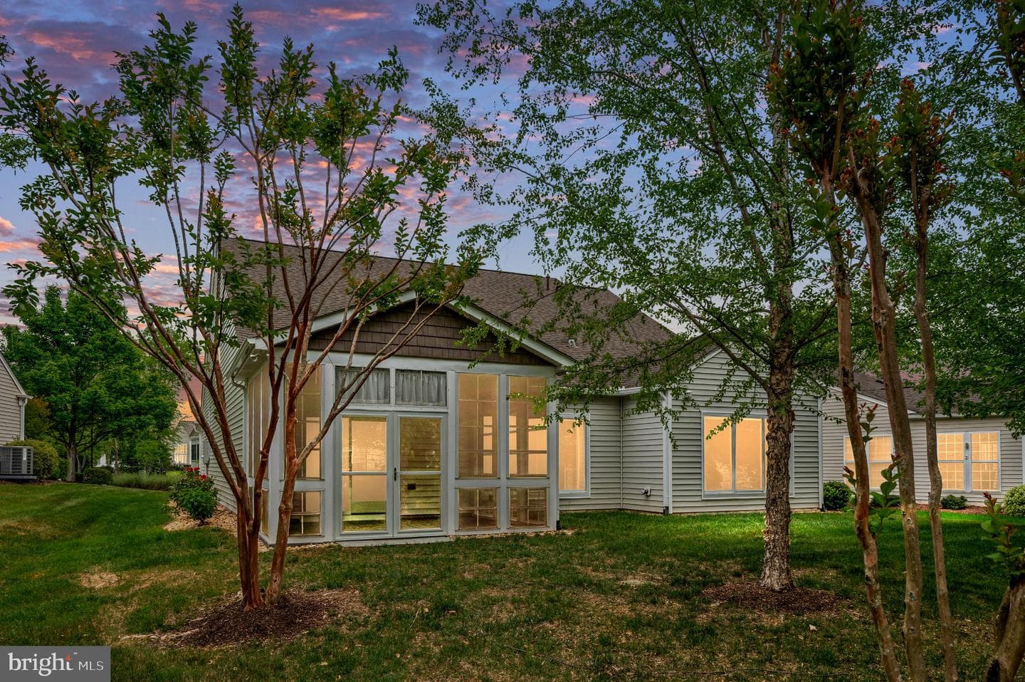 28 Mendota Way photo 3