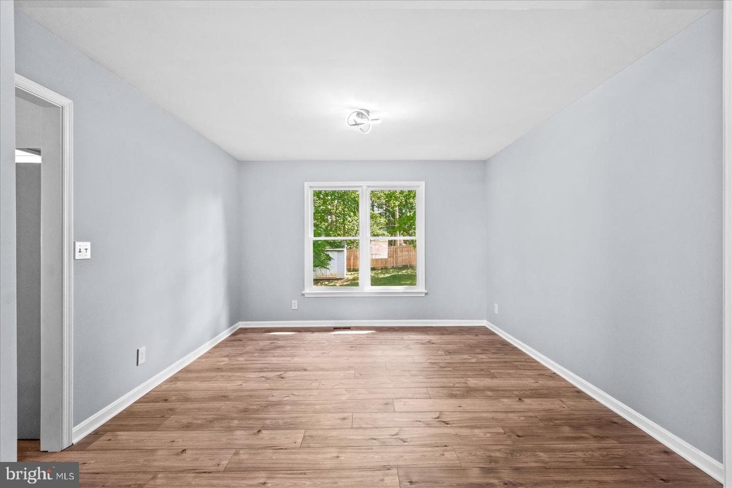 32 Kelly Way photo 11