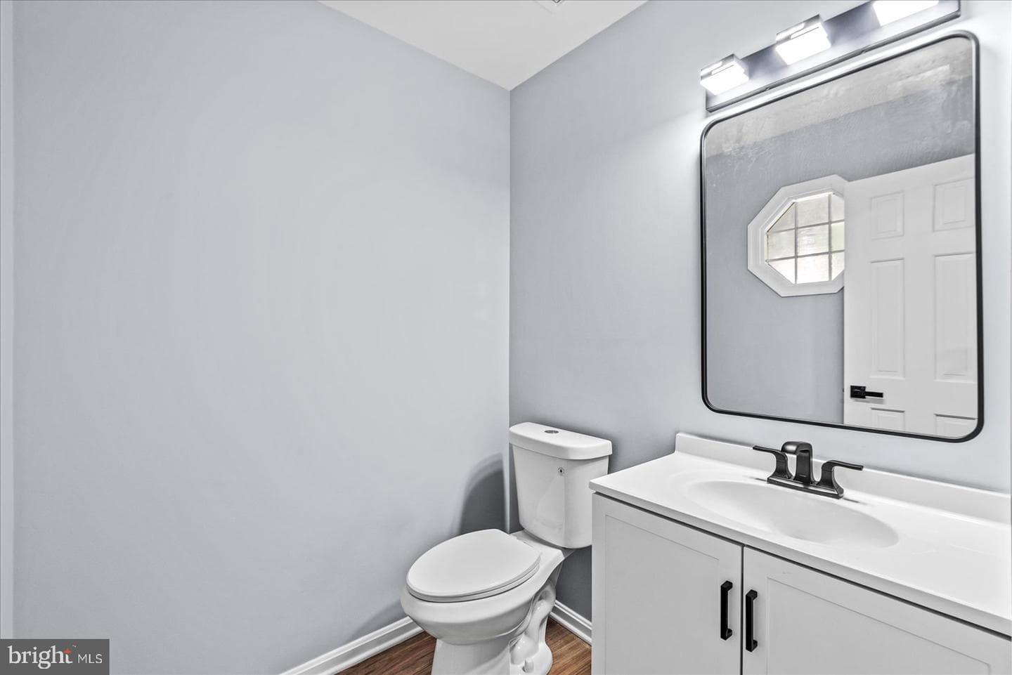 32 Kelly Way photo 21
