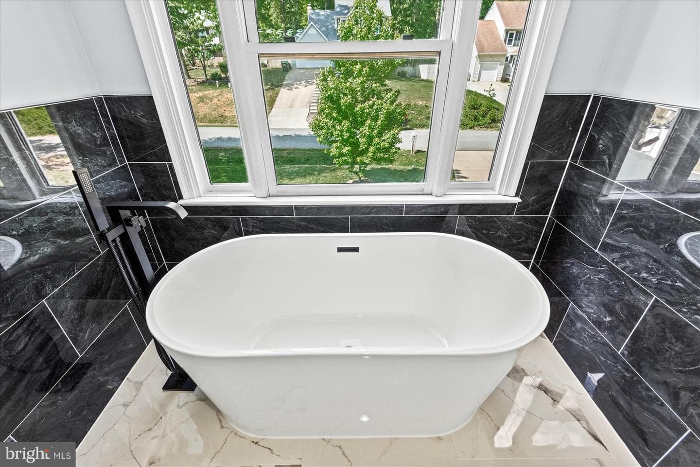 32 Kelly Way photo 33