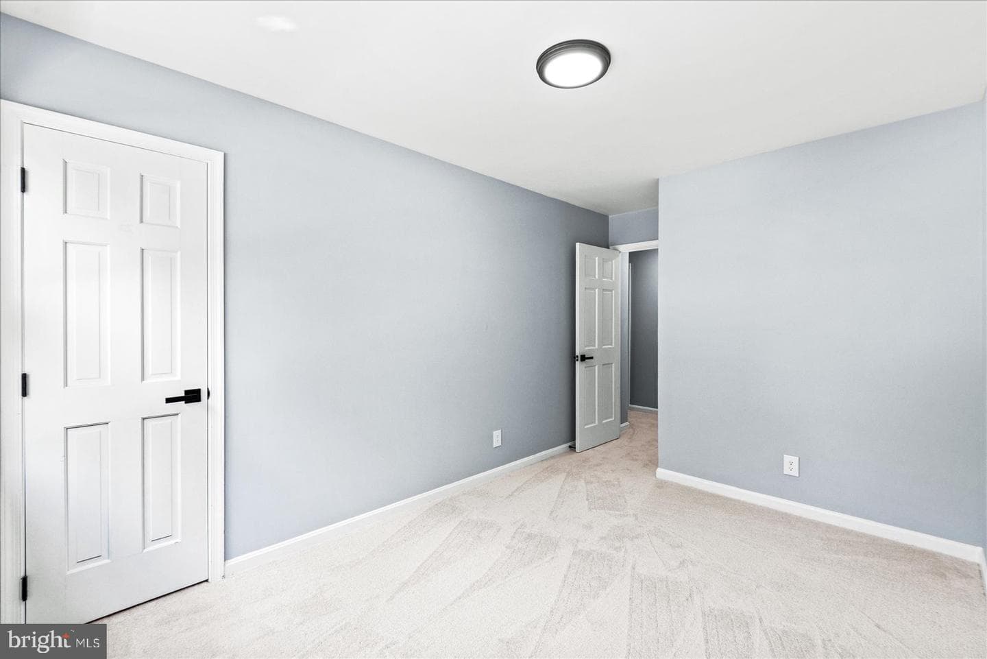 32 Kelly Way photo 40