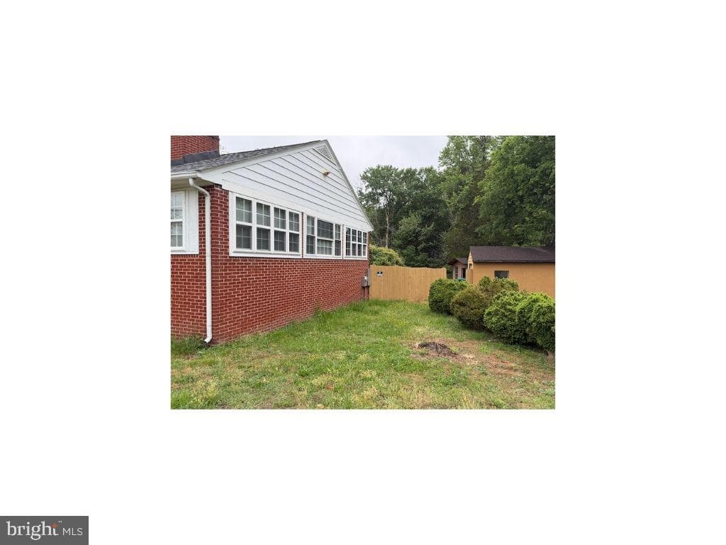 130 Sanford Drive photo 3