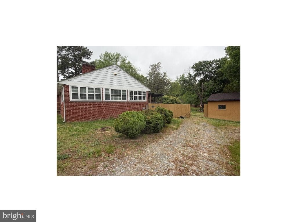 130 Sanford Drive photo 4