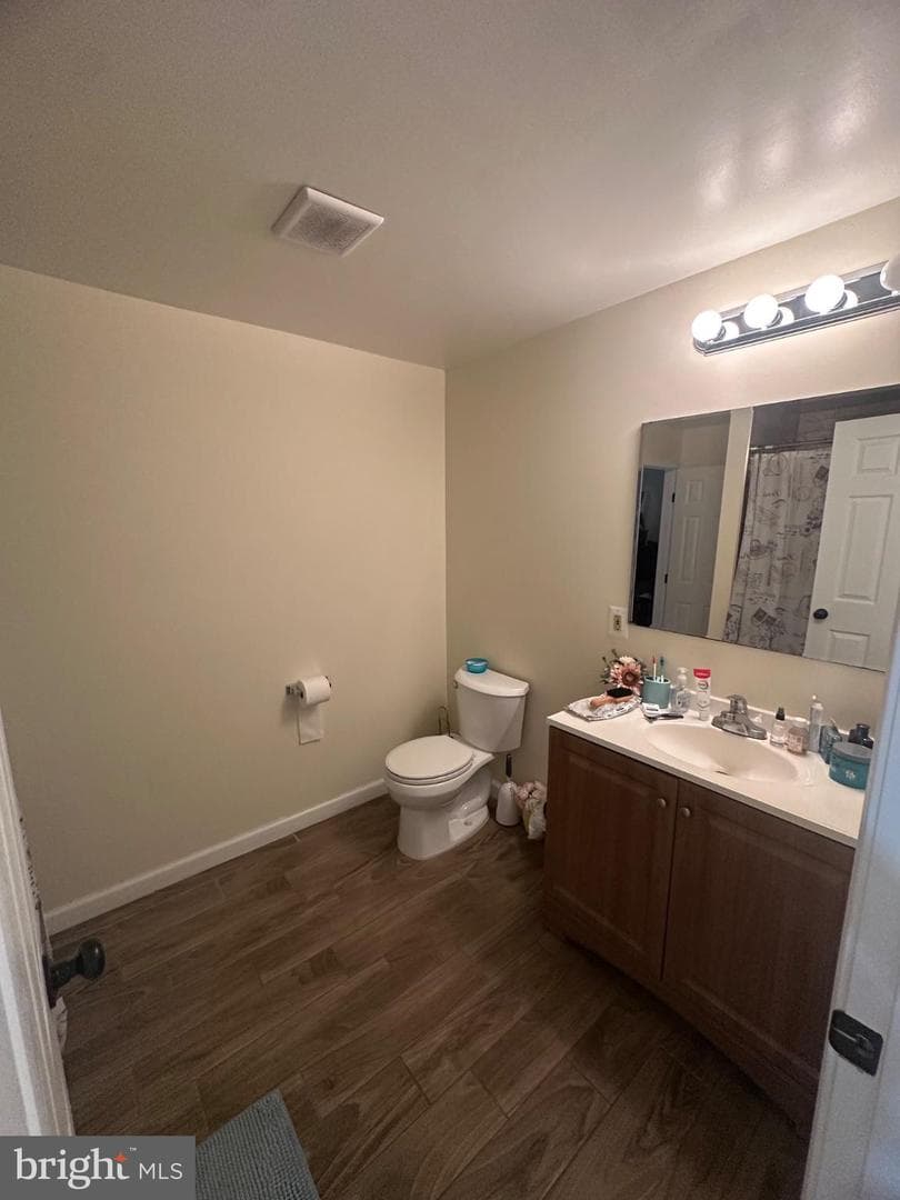 30 Bridgeport Circle photo 34
