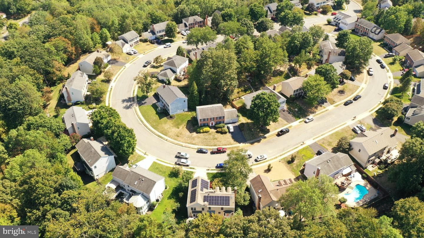 30 Bridgeport Circle photo 48