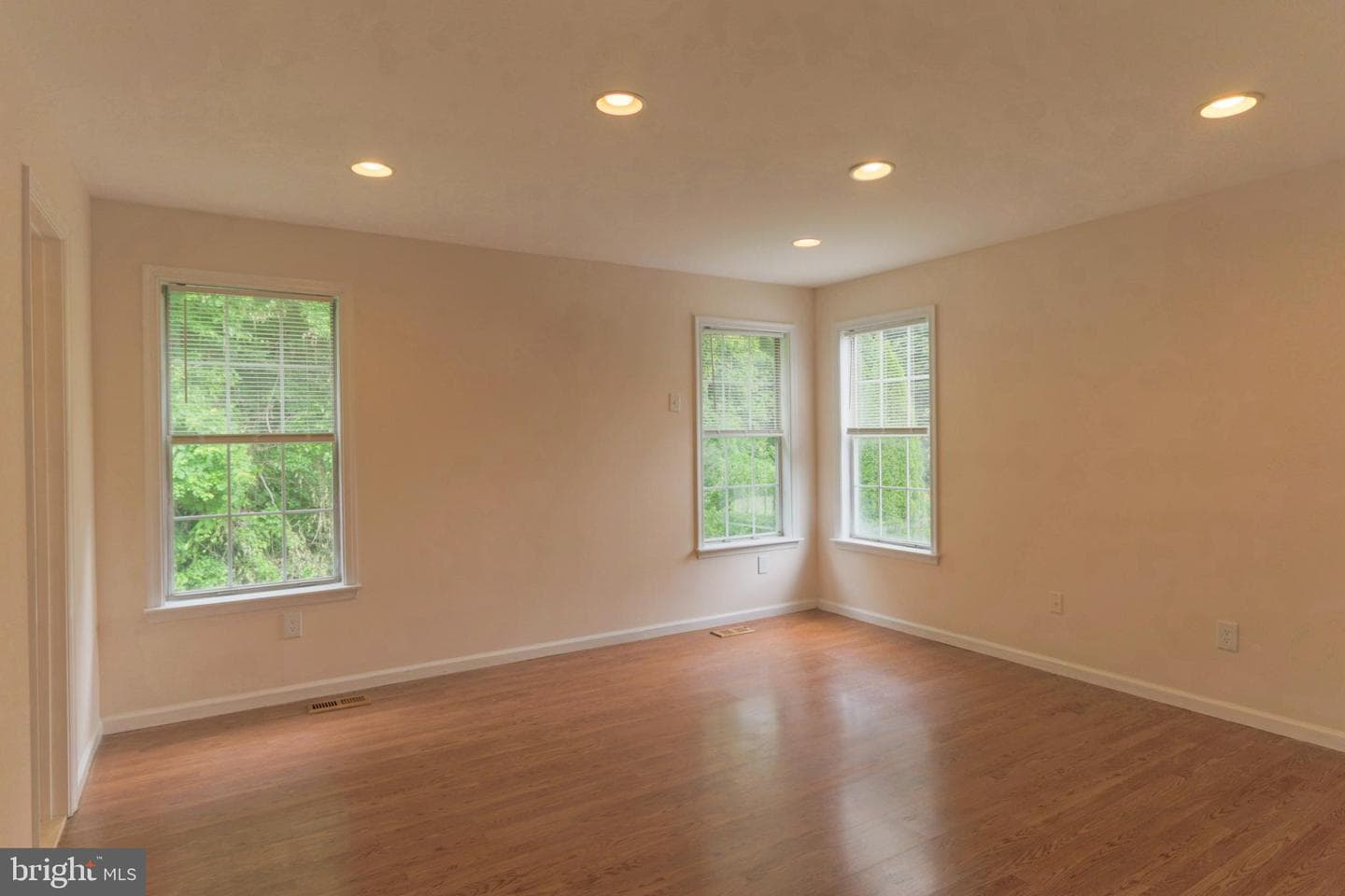 47 Clark Lane photo 17